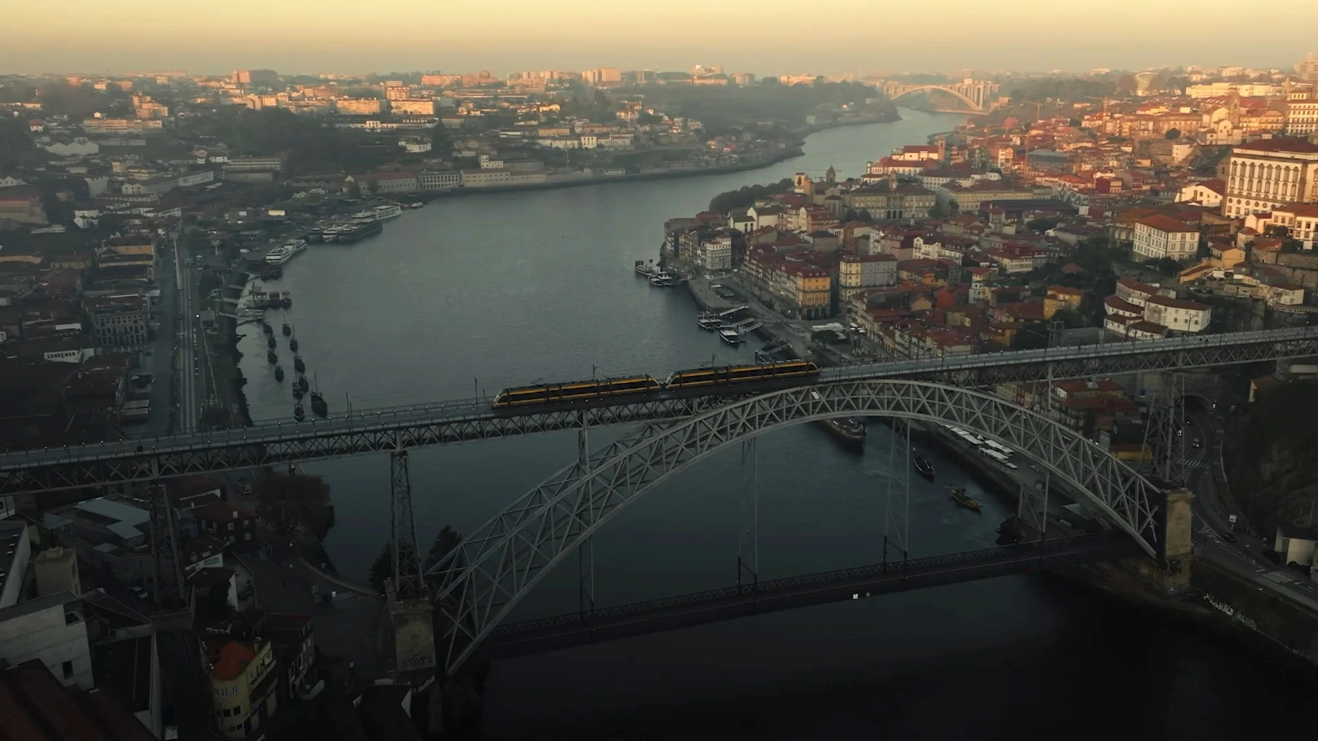 No coração do Porto e do Rio Douro, o Forte de Gaia Hotel afirma-se como um ícone contemporâneo de elegância intemporal